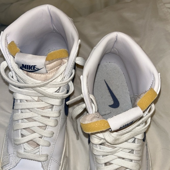 Nike hitops - Picture 4 of 8